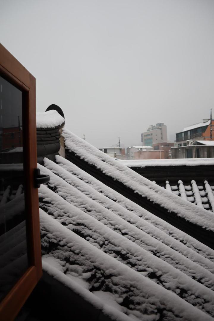 The Korean Traditional Hanok In Downtown Seoul For Convenient Public Transportation - Seoul Ari Exterior foto